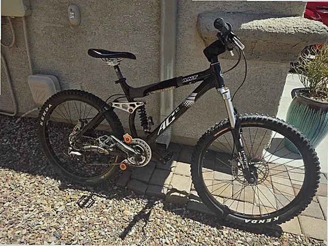 Giant AC2 downhill dirt jumper enduro mountain bike 26" wheels size Medium